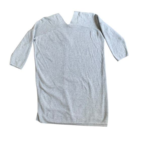 Lilla P Light Gray V-Neck Short Sleeve Top - Picture 3 of 3